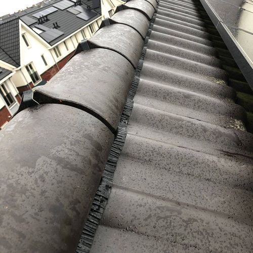 De diensten van dakspecialist in Eibergen Nieuwe laag bitumen